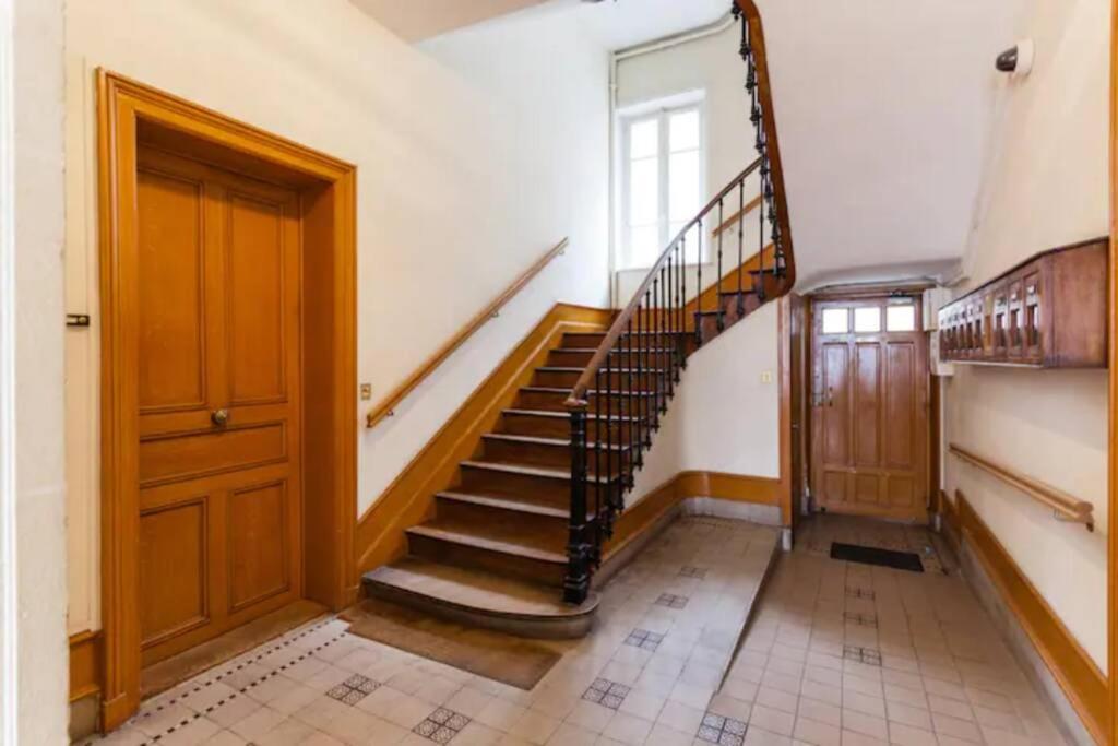 Appartement Hyper Centre Cathédrale à Reims Extérieur photo