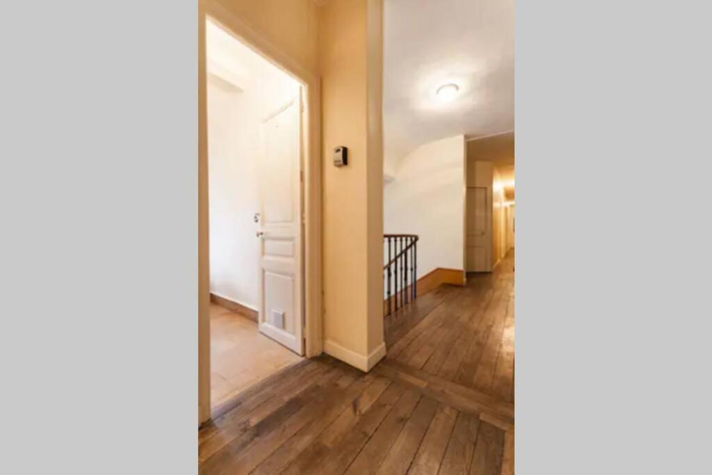 Appartement Hyper Centre Cathédrale à Reims Extérieur photo